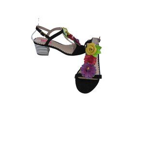 New, Betsey Johnson Black Floral Fun Sandals Size 7.5M